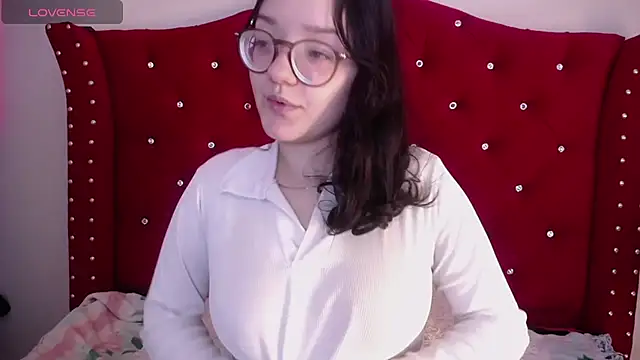 Snapshot of charlotte1-ls chatting on 03.15.25 charlotte1-ls online show from 03.15.25