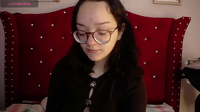 Snapshot of charlotte1-ls chatting on 03.19.25 charlotte1-ls online show from 03.19.25