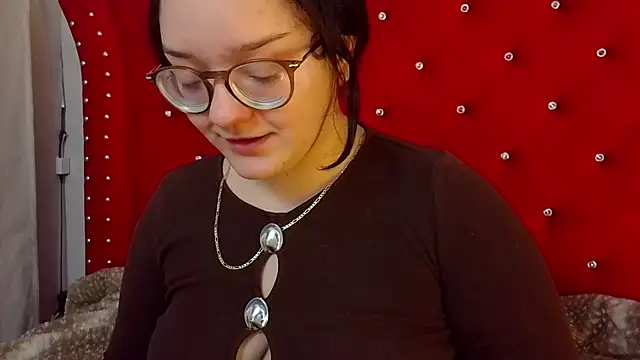 Snapshot of charlotte1-ls chatting on 09.08.25 charlotte1-ls online show from 09.08.25