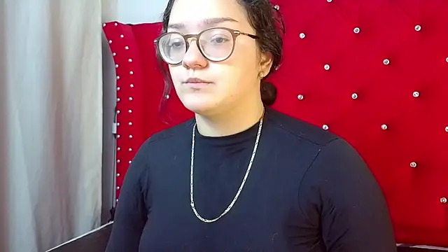 Snapshot of charlotte1-ls chatting on 09.19.25 charlotte1-ls online show from 09.19.25