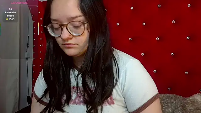 Snapshot of charlotte1-ls chatting on 10.23.25 charlotte1-ls online show from 10.23.25