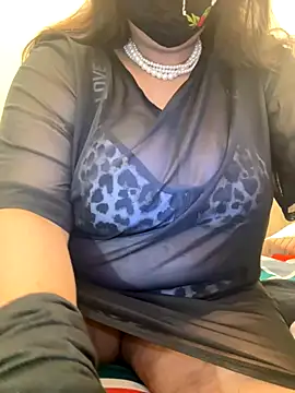 Snapshot of SnehaRai chatting on 09.14.25 SnehaRai online show from 09.14.25