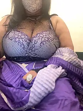 Snapshot of SnehaRai chatting on 11.24.25 SnehaRai online show from 11.24.25