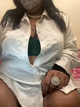 Snapshot of SnehaRai chatting on 12.03.25 SnehaRai online show from 12.03.25