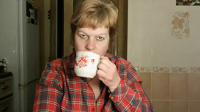 Ettie Tonia online show from 03.04.25