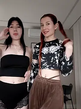 Snapshot of KeithTown chatting on 11.08.25 KeithTown online show from 11.08.25