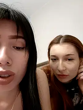 Snapshot of KeithTown chatting on 11.18.25 KeithTown online show from 11.18.25