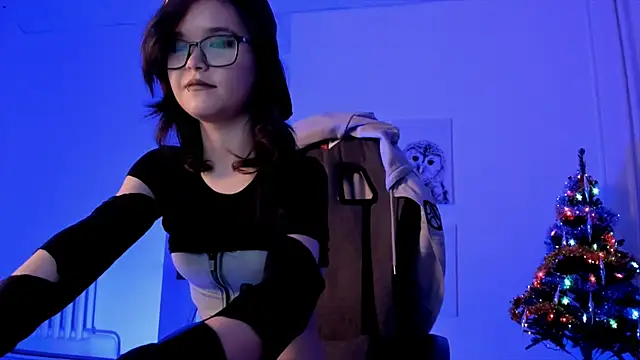 Elainebeness online show from 12.21.24