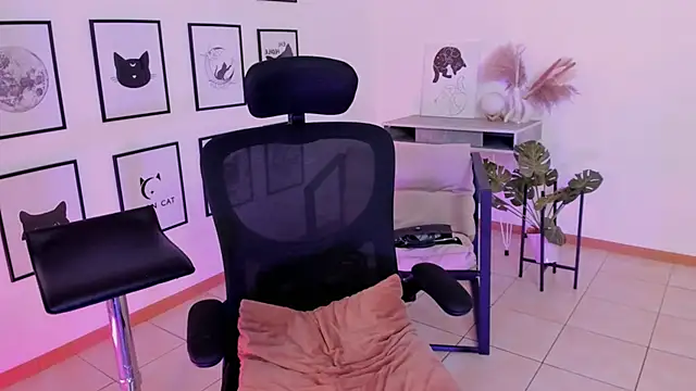 Elainebeness online show from 01.07.25