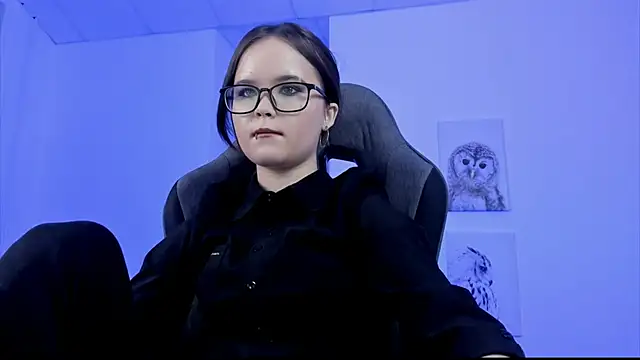 Elainebeness online show from 01.14.25