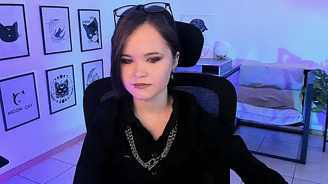 Elainebeness online show from 02.06.25