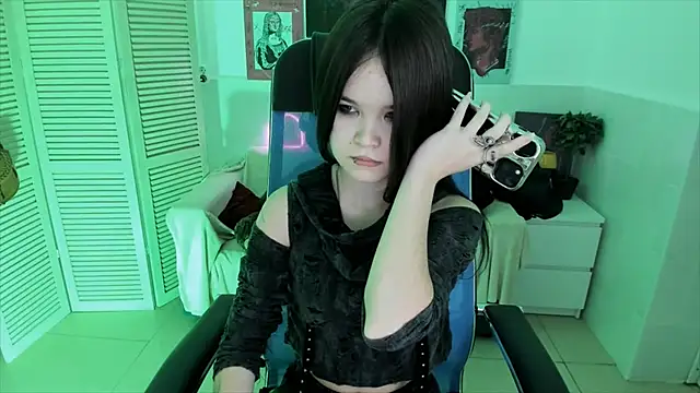 Elainebeness online show from 11.11.25