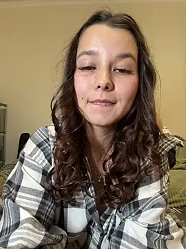 PoppyRobinson online show from 12.13.24