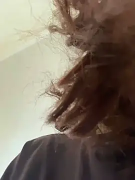 PoppyRobinson online show from 01.16.25