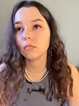 PoppyRobinson online show from 01.18.25