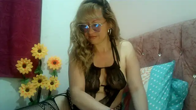 taylor198115 online show from 01.17.25