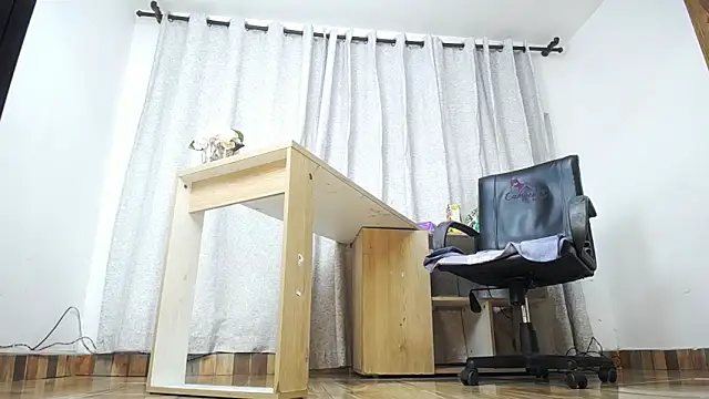 Kathleen Rodriguez online show from 11.28.25