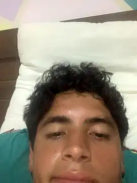 Snapshot of Babzinho_ chatting on 10.30.25 Babzinho online show from 10.30.25