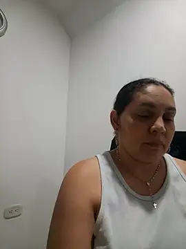 MirandaSoto online show from 09.17.25