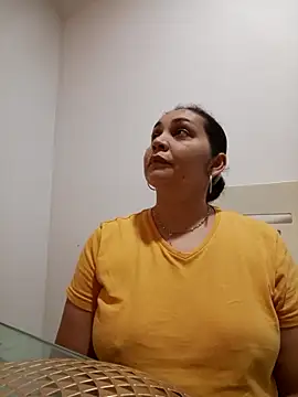 MirandaSoto online show from 12.02.25