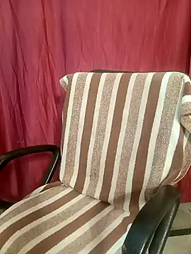 Stripy Doll online show from 11.04.25