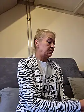 lisalustjouw online show from 09.29.25