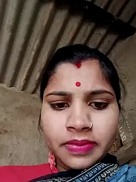 Snapshot of Nisha_Cute chatting on 02.15.25 Nisha Cute online show from 02.15.25