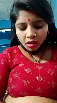 Snapshot of Nisha_Cute chatting on 03.10.25 Nisha Cute online show from 03.10.25