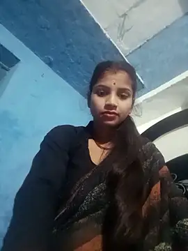 Snapshot of Nisha_Cute chatting on 10.08.25 Nisha Cute online show from 10.08.25
