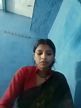 Snapshot of Nisha_Cute chatting on 10.14.25 Nisha Cute online show from 10.14.25