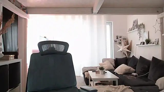 IntiMia online show from 02.09.26