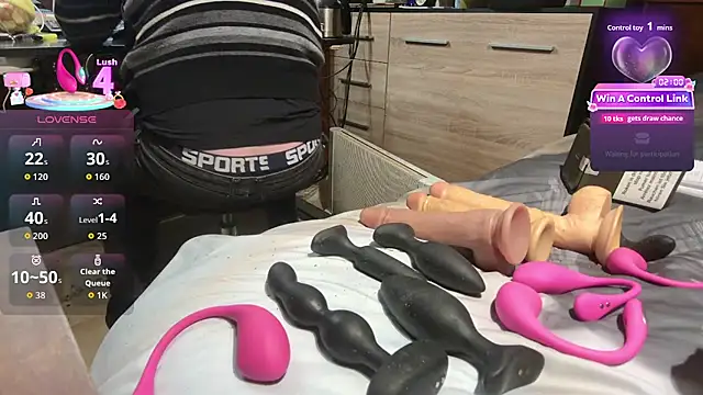 Snapshot of misteryman1956 chatting on 02.08.26 misteryman1956 online show from 02.08.26