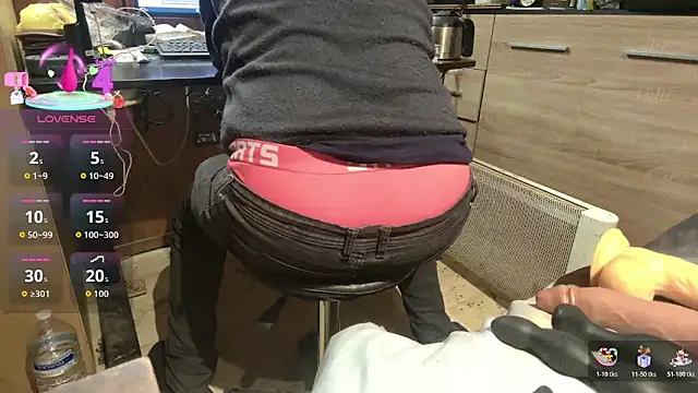 Snapshot of misteryman1956 chatting on 03.01.26 misteryman1956 online show from 03.01.26