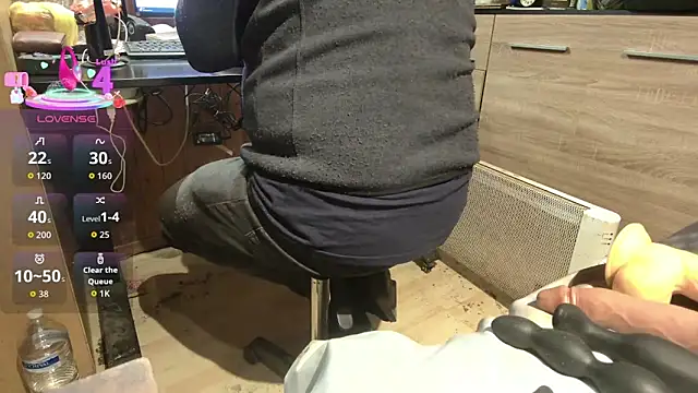 Snapshot of misteryman1956 chatting on 03.01.26 misteryman1956 online show from 03.01.26