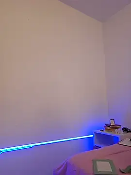 VictoriaEvaans  online show from 11.17.25