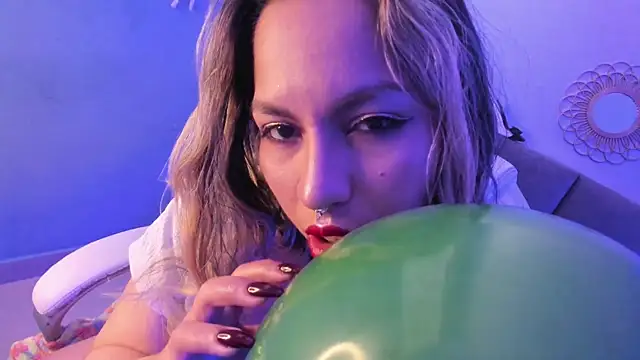 delilah fix online show from 09.22.25