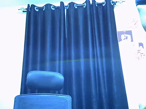 Snapshot of Horny-slut_ chatting on 06.24.26 Horny-slut online show from 06.24.26