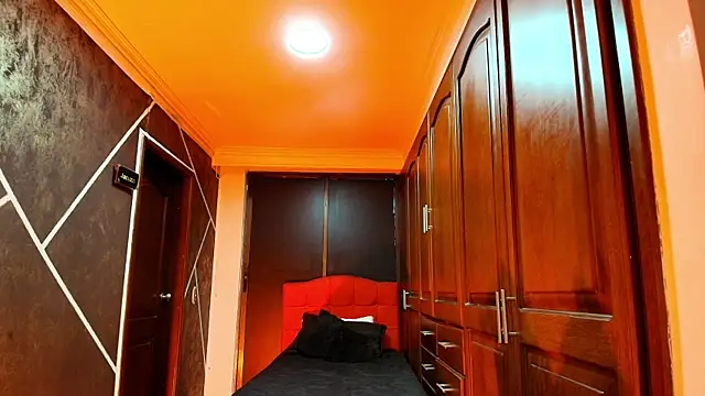 NatashaMason  online show from 02.13.25