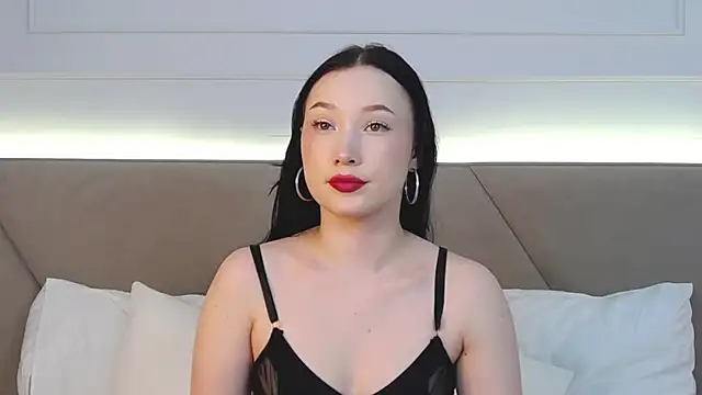 LeilaLow online show from 02.27.25