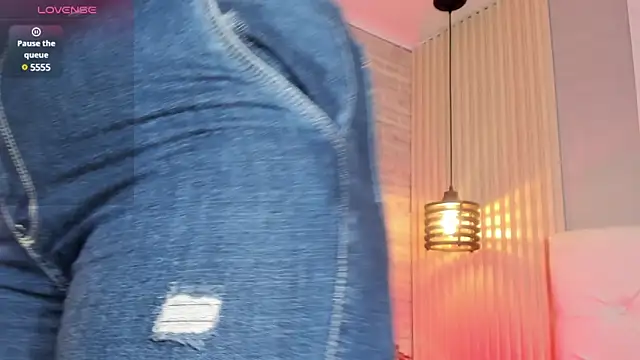 nicole  parker1 online show from 02.22.25