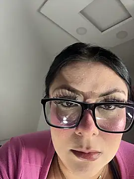 Snapshot of linatarens chatting on 01.12.26 linatarens online show from 01.12.26