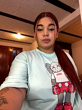 Snapshot of Anny_arango_ chatting on 10.04.25 Anny arango online show from 10.04.25