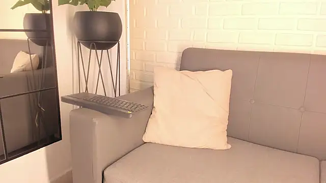 karina gomez 18 online show from 02.18.25