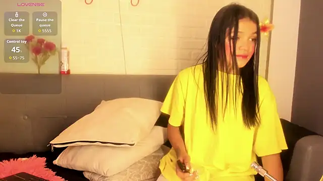 karina gomez 18 online show from 10.21.25