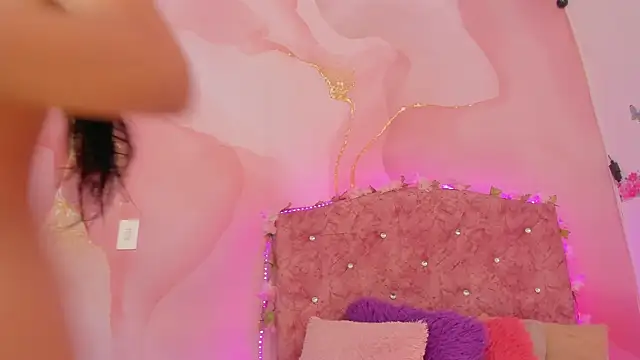 Bella  sweet online show from 12.14.24