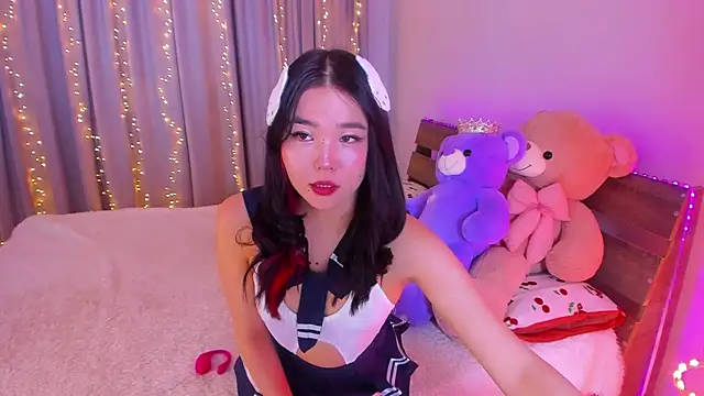 Dollyaa online show from 12.17.25