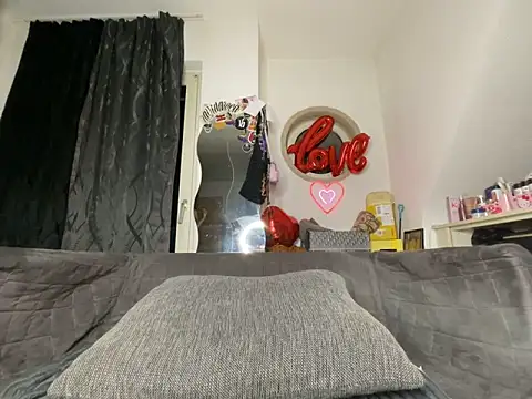 Snapshot of Tyraride chatting on 02.27.26 Tyraride online show from 02.27.26