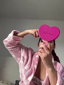 Snapshot of julialupato1606 chatting on 02.12.25 julialupato1606 online show from 02.12.25