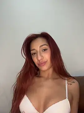 Snapshot of julialupato1606 chatting on 03.11.25 julialupato1606 online show from 03.11.25