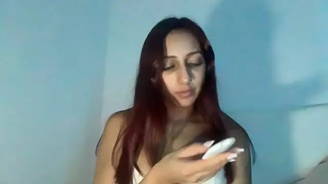 Snapshot of julialupato1606 chatting on 10.21.25 julialupato1606 online show from 10.21.25